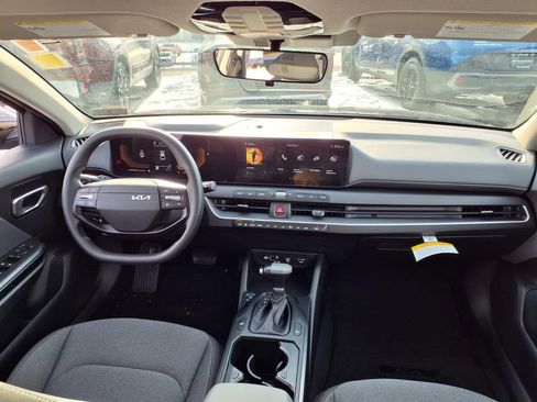 Used 2025 Kia K4 LX image 15