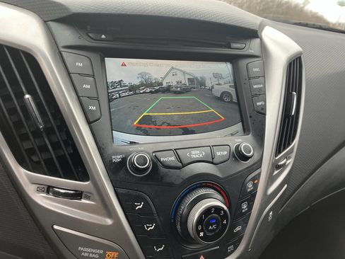Used 2015 Hyundai Veloster image 30