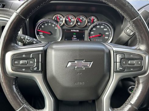 Used 2020 Chevrolet Silverado 1500 LT Trail Boss AWD/4WD image 25