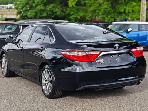 Used 2017 Toyota Camry XLE FWD image 6