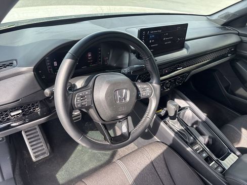 Used 2025 Honda Accord Sport image 4