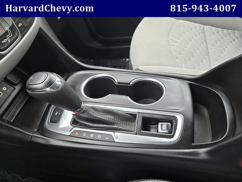 Used 2021 Chevrolet Equinox LS AWD/4WD image 11