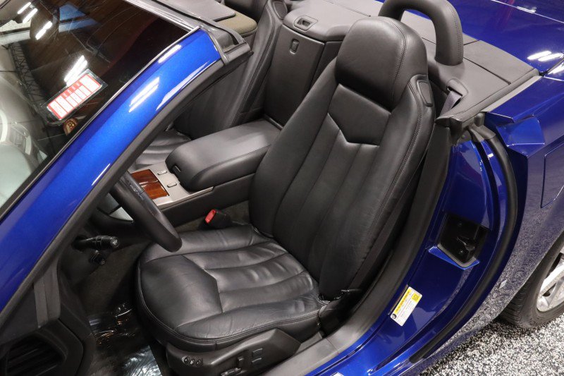 Used 2006 Cadillac XLR RWD image 37
