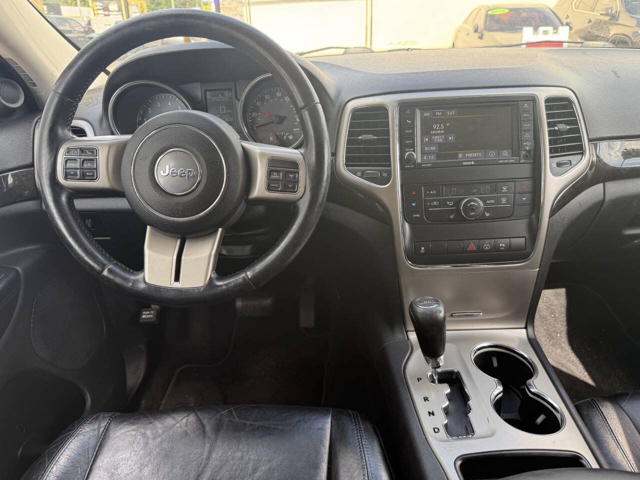 Used 2013 Jeep Grand Cherokee Laredo AWD/4WD image 14
