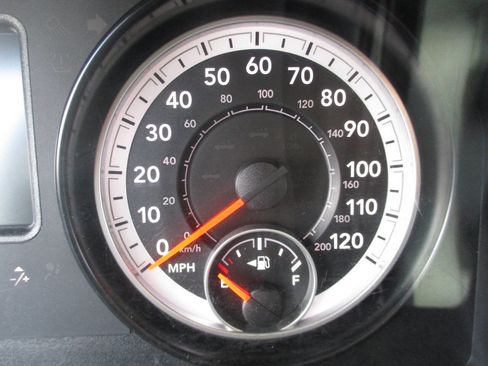 Used 2015 RAM 2500 Tradesman w/ Chrome Appearance Group image 26