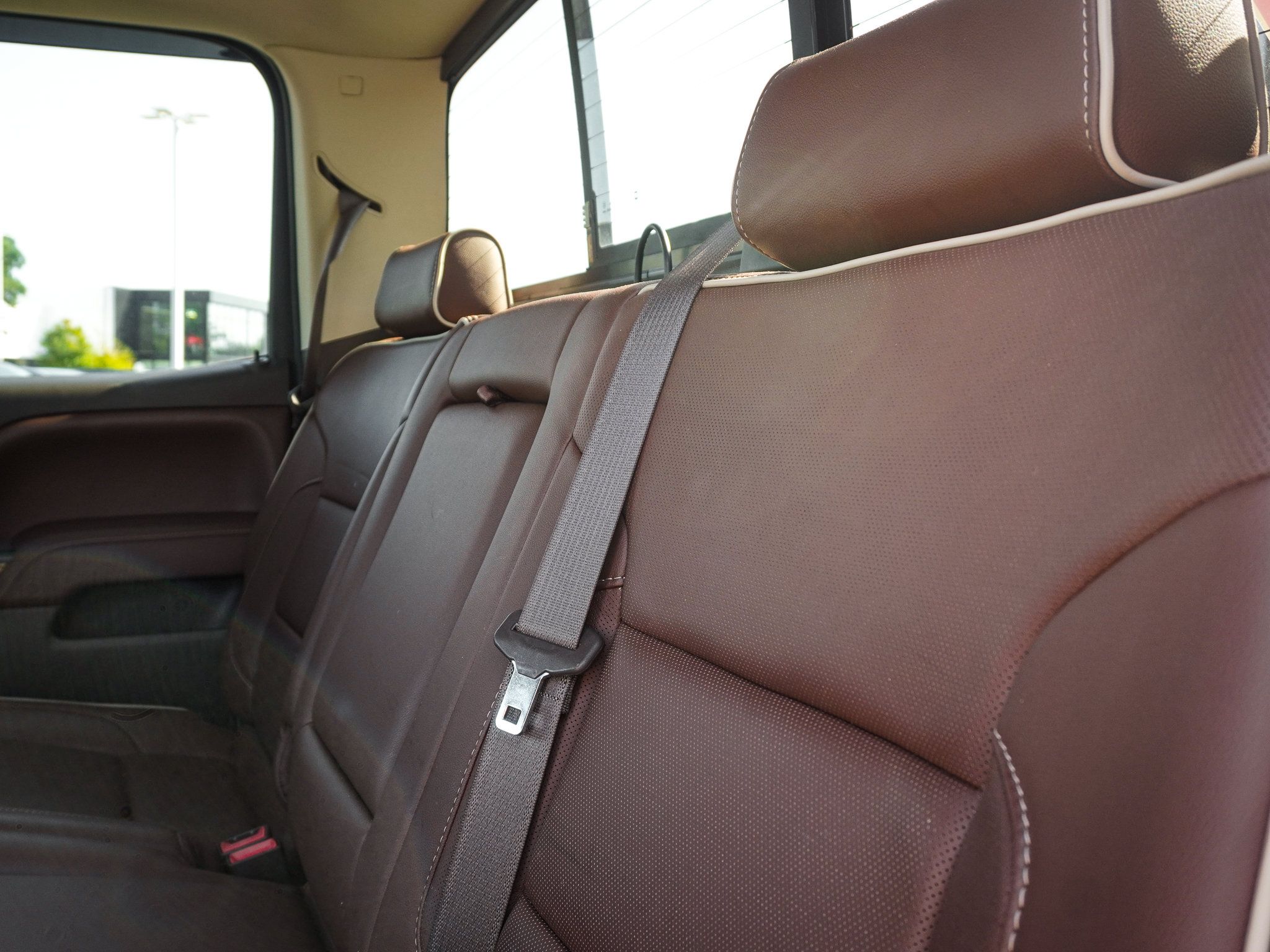 Used 2015 Chevrolet Silverado 1500 High Country w/ High Country Premium Package AWD/4WD image 29