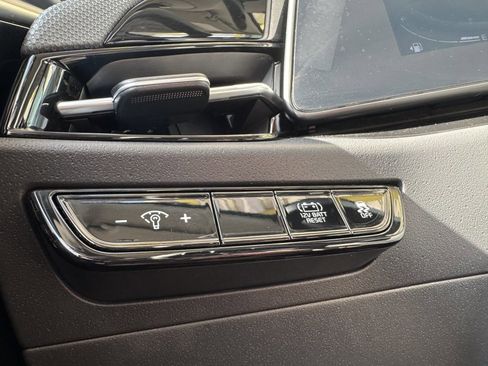 Used 2023 Kia Niro EX Touring image 29