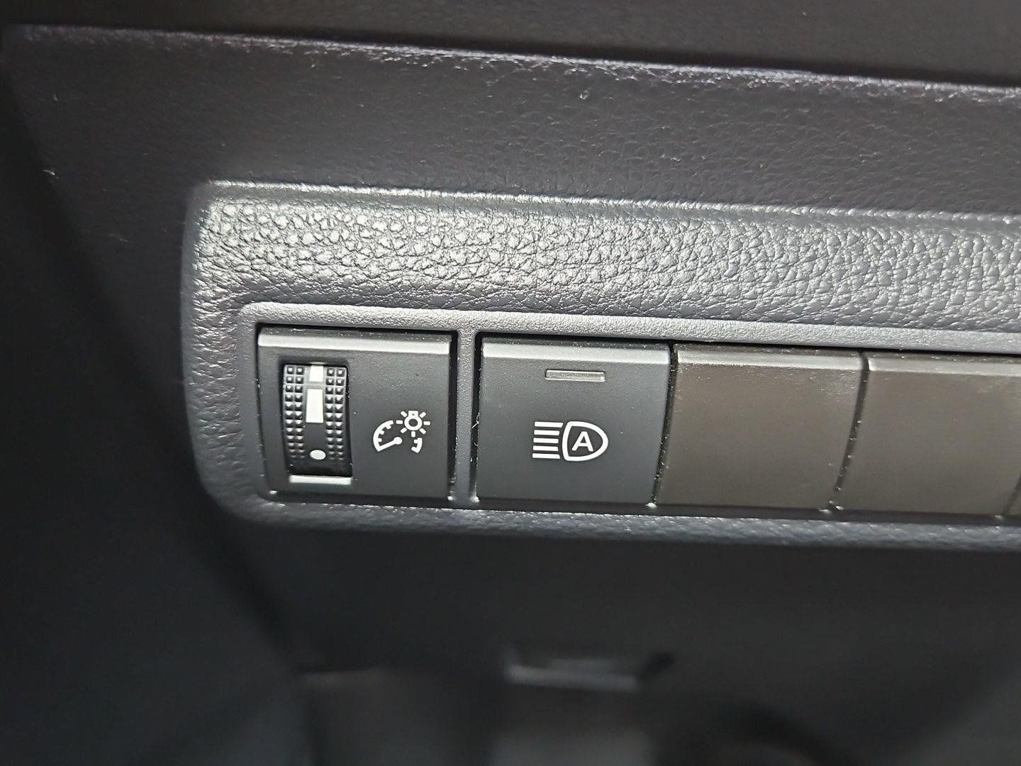 Used 2024 Toyota Corolla LE FWD image 18