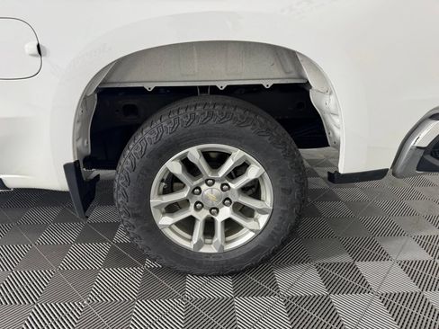 Used 2023 Chevrolet Silverado 1500 LT AWD/4WD image 13