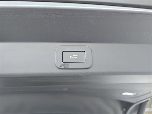 Used 2024 Land Rover Range Rover Sport Dynamic SE image 13