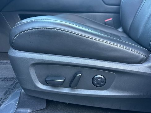 Certified 2025 INFINITI QX60 Luxe w/ Black Edition image 14