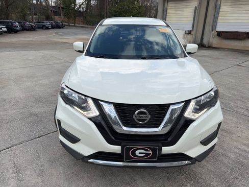 Used 2018 Nissan Rogue S image 14
