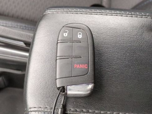 Used 2024 Jeep Compass Latitude AWD/4WD image 27