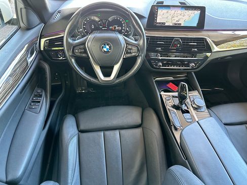 Used 2018 BMW 530e image 23