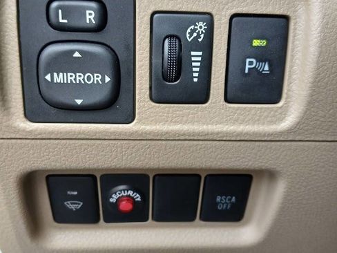 Used 2013 Toyota 4Runner SR5 image 11