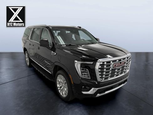 Used 2025 GMC Yukon XL Denali AWD/4WD image 7