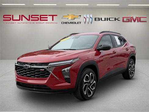 Certified 2026 Chevrolet Trax RS w/ Driver Confidence Package FWD image 7
