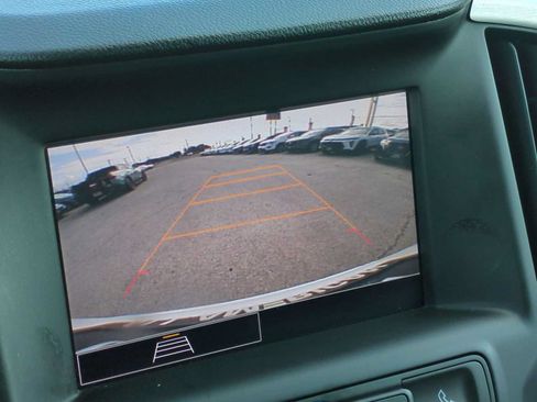 Used 2024 GMC Terrain SLE FWD image 14