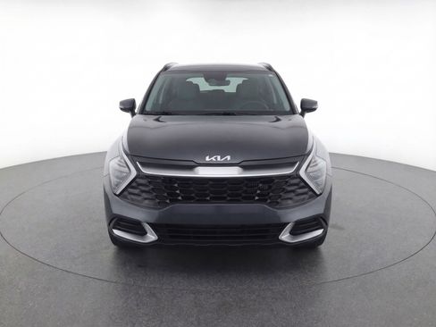 Used 2025 Kia Sportage LX image 2