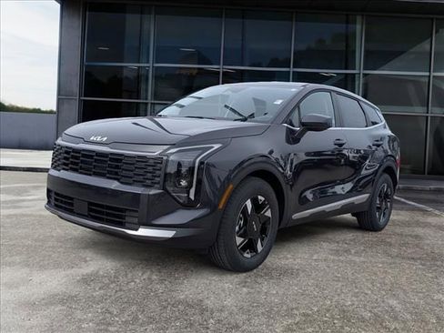 New 2026 Kia Sportage LX image 4