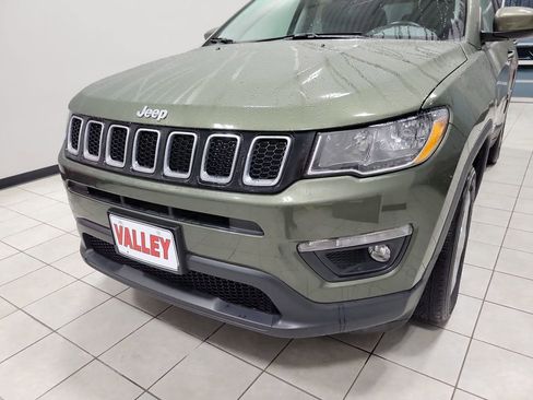 Used 2019 Jeep Compass Latitude image 24