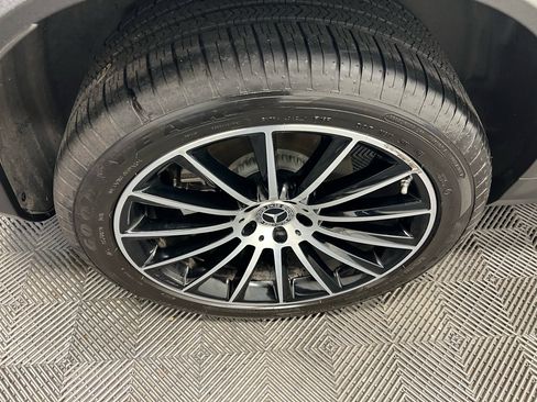 Used 2021 Mercedes-Benz GLC 300 4MATIC Coupe image 38