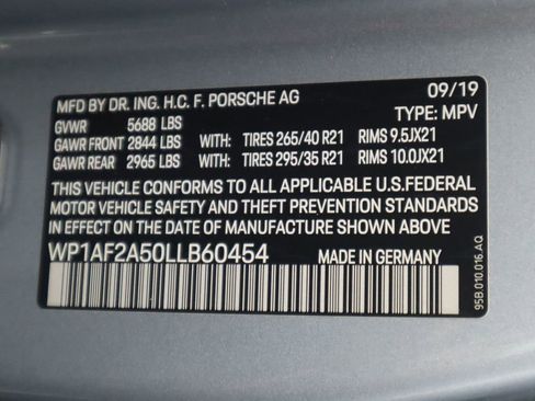 Used 2020 Porsche Macan Turbo image 36