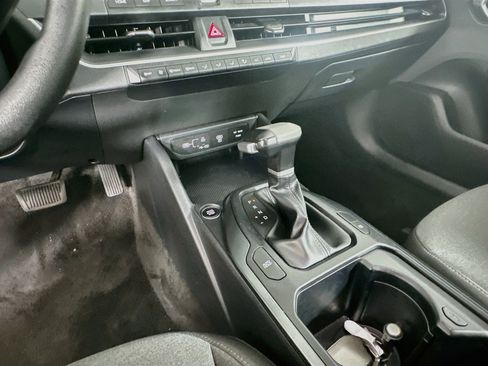 Used 2025 Kia K4 FWD image 24