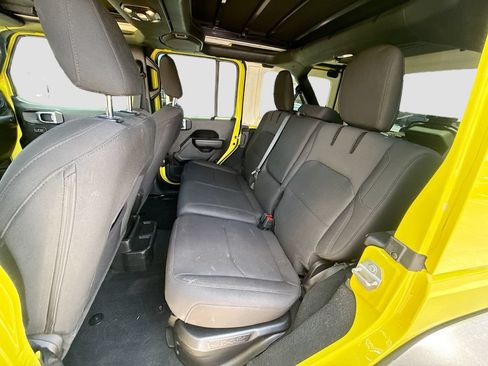 Used 2023 Jeep Wrangler Unlimited w/ Sun & Screen Package AWD/4WD image 27