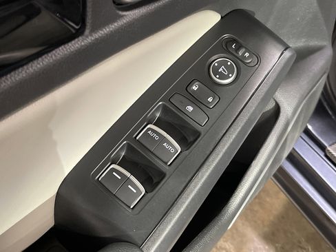 Used 2024 Honda Civic EX-L image 8