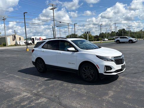 Used 2023 Chevrolet Equinox RS AWD/4WD image 2