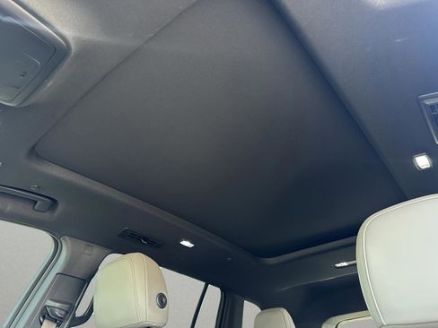 Used 2024 GMC Acadia Elevation image 26