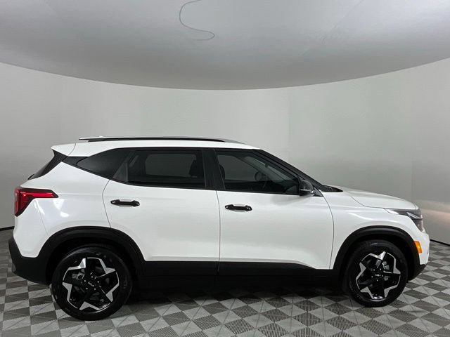 Used 2025 Kia Seltos S FWD image 2