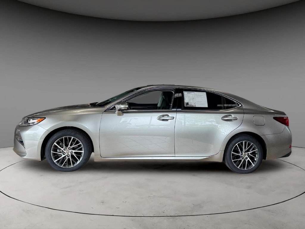 Used 2018 Lexus ES 350 w/ Luxury Package w/Wood Trim FWD image 2