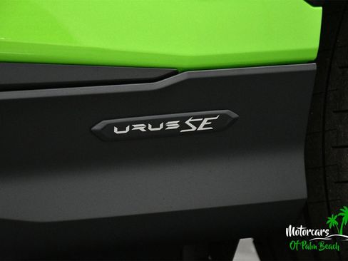 Used 2025 Lamborghini Urus SE image 8