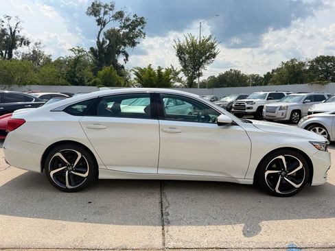Used 2018 Honda Accord Sport image 6