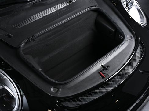Used 2018 Porsche 911 GT3 RWD image 26
