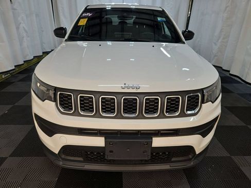 Used 2025 Jeep Compass Sport AWD/4WD image 2