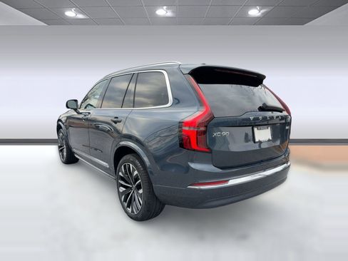 Certified 2025 Volvo XC90 B6 Plus image 3