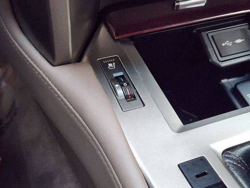 Used 2014 Lexus GX 460 image 22