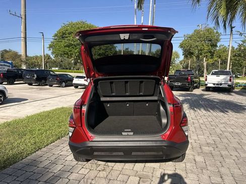 Used 2025 Hyundai Kona SEL FWD image 28