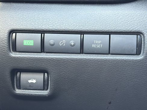 Certified 2025 Nissan Sentra SV w/ All-Weather Package FWD image 13