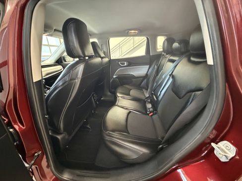 Used 2022 Jeep Compass Latitude AWD/4WD image 13