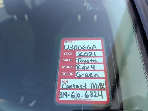 Used 2021 Toyota RAV4 XLE w/ XLE Grade Weather Package image 41