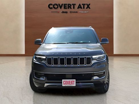Used 2022 Jeep Wagoneer Series III w/ Flexible Seating Group RWD image 8