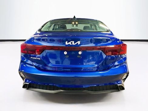 Used 2023 Kia Forte LXS w/ LXS Technology Package FWD image 6
