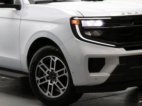 New 2025 Ford Expedition Max Active image 3