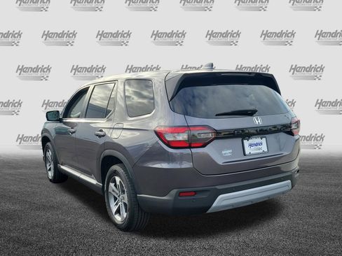 Used 2025 Honda Pilot EX-L image 5