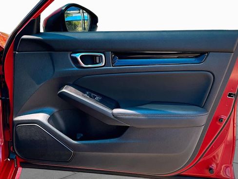 Used 2022 Honda Civic Touring image 23