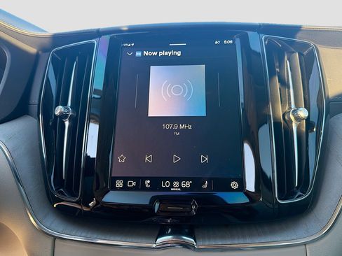 Used 2025 Volvo XC60 B5 Ultra w/ Climate Package image 31